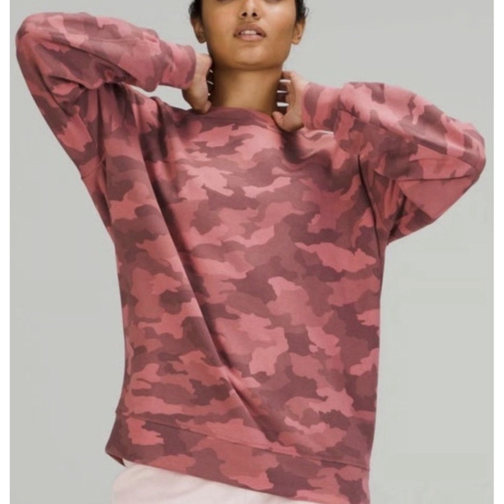 Lululemon Sweatshirt Womens S Pink Camo Crewneck Pullover Logo Casual Athletic
